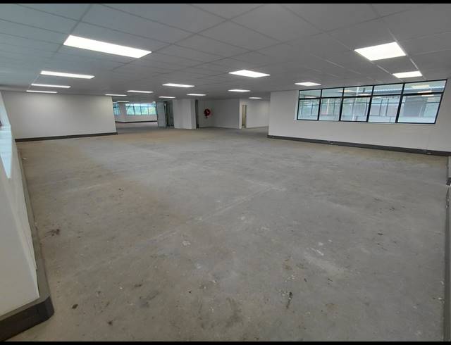 1,765M² OFFICE TO LET IN RANDJESPARK